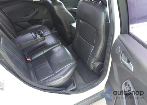 2013 Ford Focus Titanium из США, поврежденный, VIN 1FADP3J27DL163284